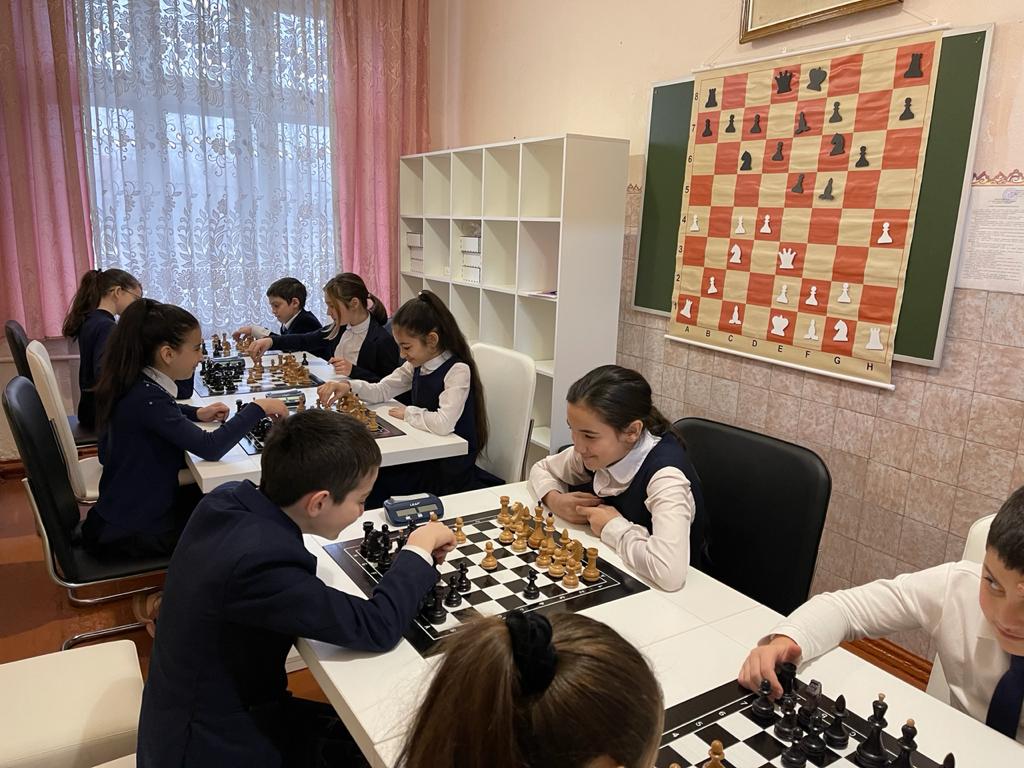 Успех каждого ребенка в школе. Кабинет успех каждого ребенка. Турнир по шахматам Оренбург интернат для одарённых детей. Успех каждого ребенка Адыгея. Успех каждого ребенка кабинет шахматы.